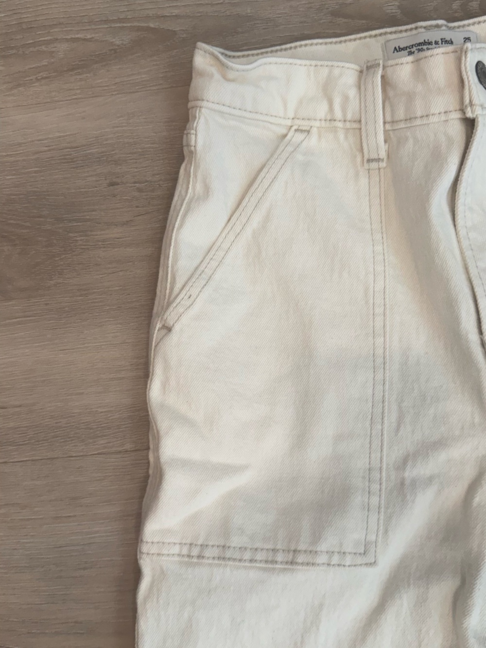 Abercrombie & Fitch Off-White High-Rise Jeans - Picture 4 of 6